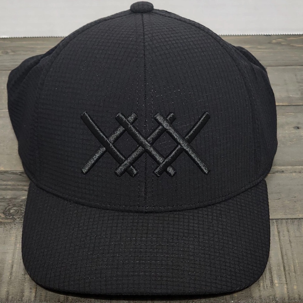 *NWT* Rhone XXX Change Up Cap Adult Black Adjustable Strapback Performance Hat - Picture 3 of 7
